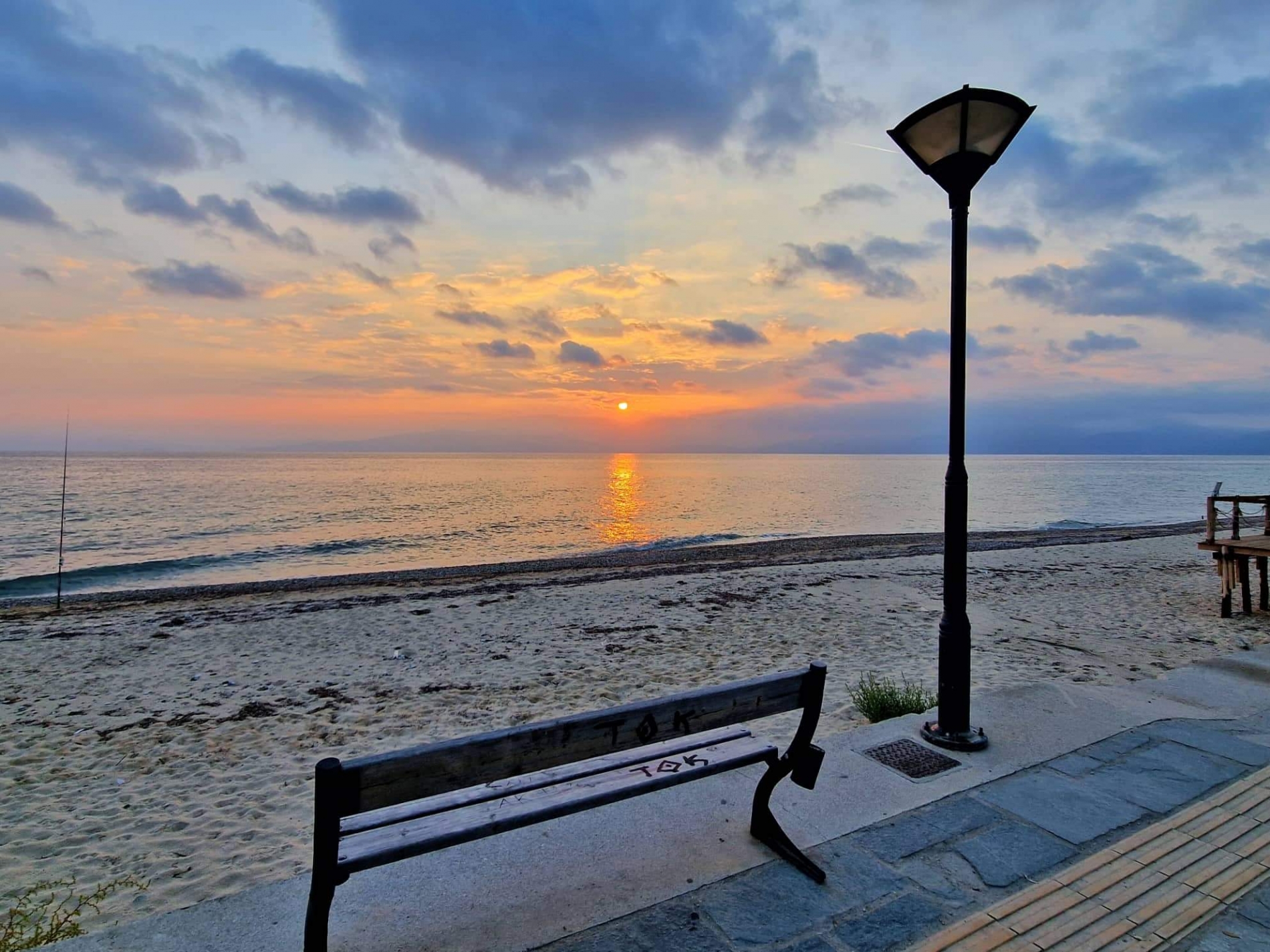 img-slider